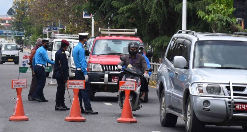ट्याक्सीबाहेक सार्वजनिक सवारीमा जोरबिजोर हट्यो