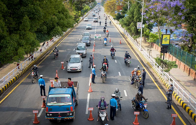 काठमाडौंमा खुकुलो गर्दै एक हप्ता निषेधाज्ञा थपियो