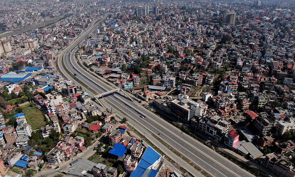 काठमाडौंमा अझै निषेधाज्ञा खुकुलो बनाइदै