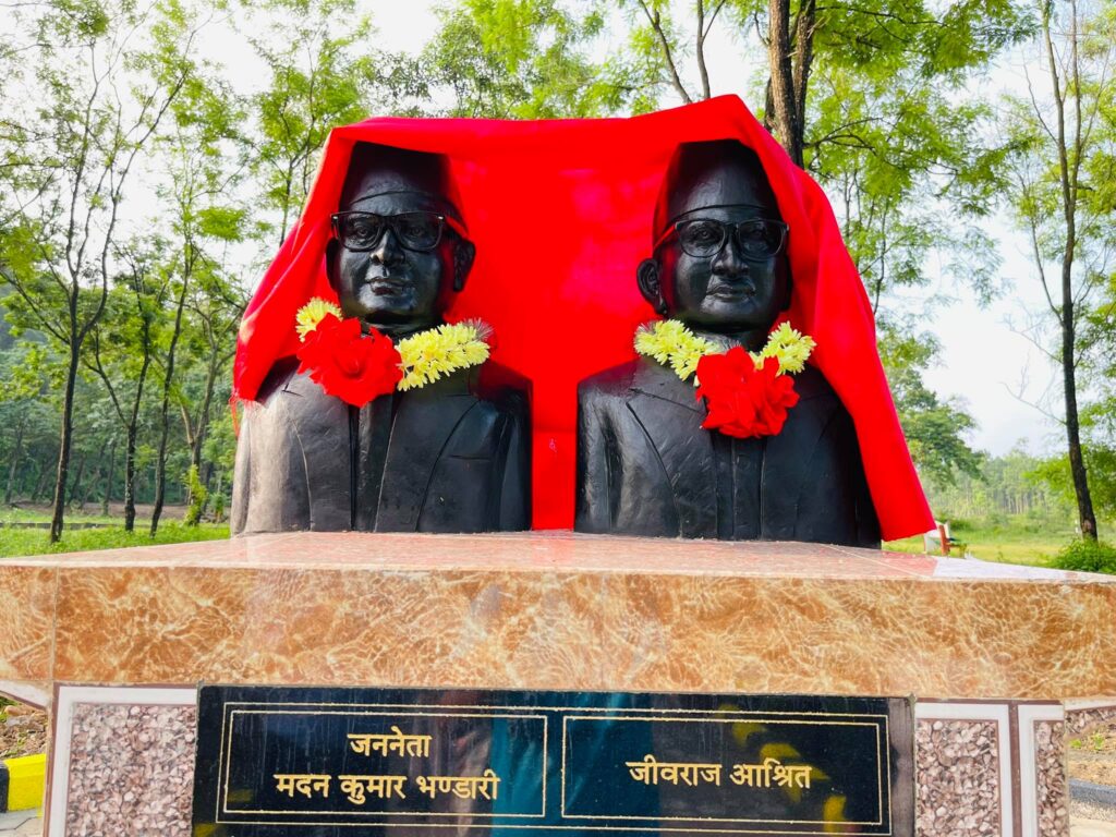हेटौँडामा मदन–आश्रितको शालिक अनावरण