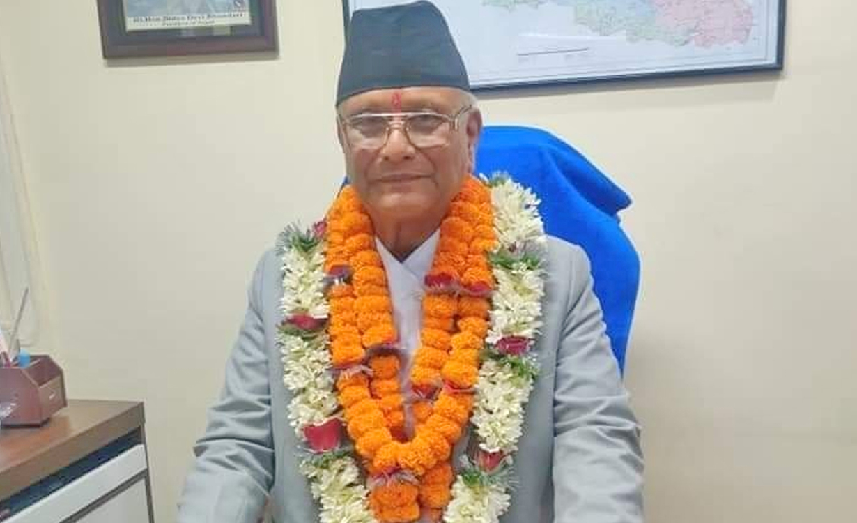 मन्त्री गजेन्द्रबहादुर हमालले बुझाए राजीनामा